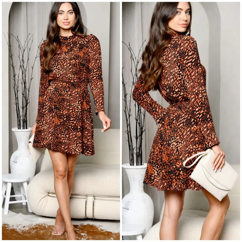 TCEC Sophisticated Chic Long Sleeves Short Dress - Picture 8 of 8